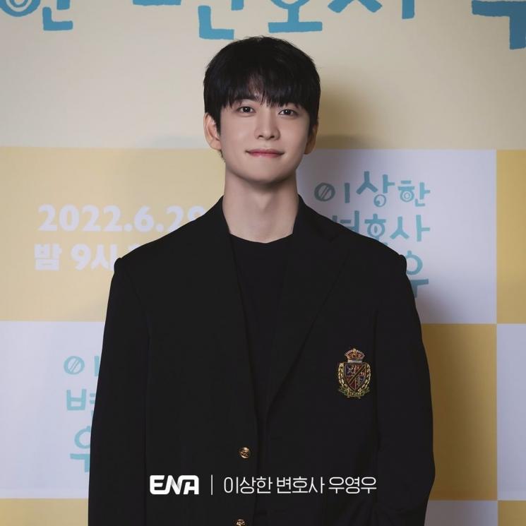 Potret Kang Tae Oh di Extraordinary Attorney Woo (Instagram/@channel.ena)