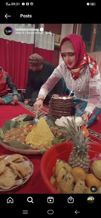 Potret Barbie Kumalasari Berhijab(Instagram/@barbiekumalasari)
