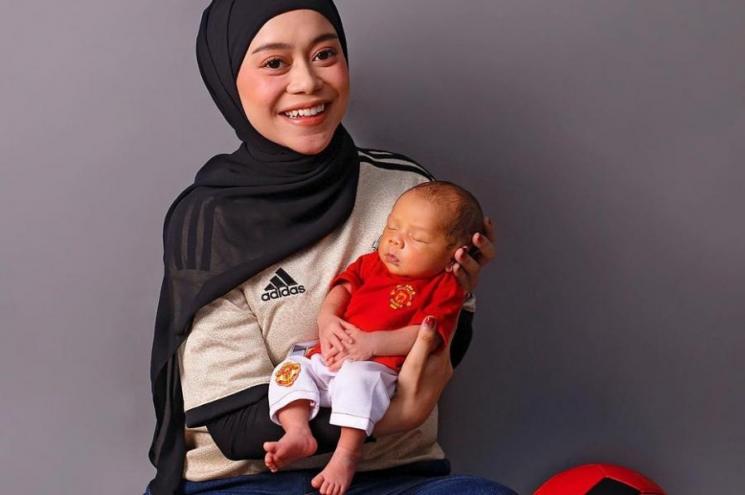 Anak Artis Pakai Jersey Bola. (Instagram/@lestykejora)
