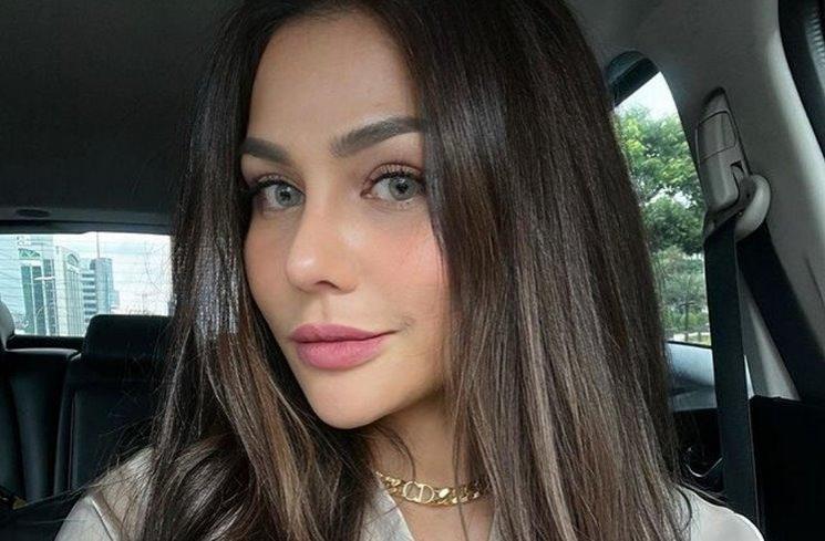Potret Terbaru DJ Butterfly. (Instagram/@dj_kattybutterfly36)