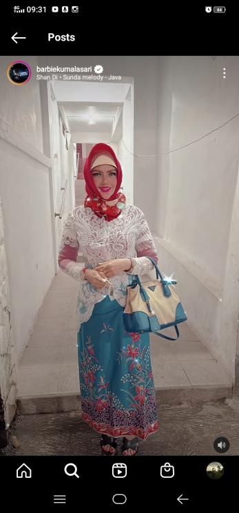 Potret Barbie Kumalasari Berhijab(Instagram/@barbiekumalasari)