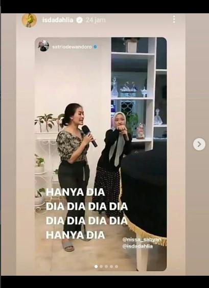 Nissa Sabyan Dicibir 'Redup' saat Nyanyi di Rumah Iis Dahlia. (Instagram)