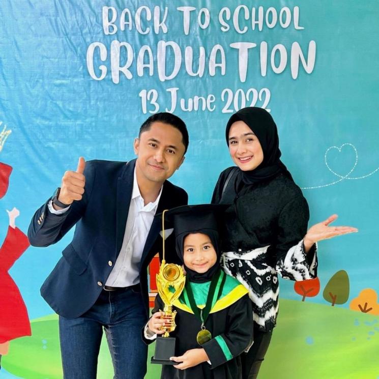 Potret Anak Artis Lulus TK di Tahun 2022. (Instagram/@hengkykurniawan)