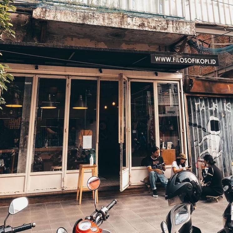 Potret Coffee Shop Milik Artis (Instagram/@filosofikopi)