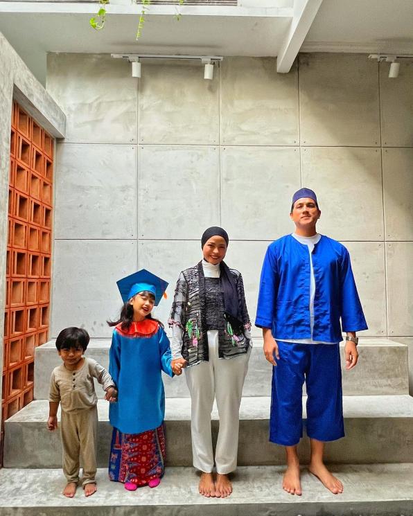Potret Anak Artis Lulus TK di Tahun 2022. (Instagram/@tantrisyalindri)