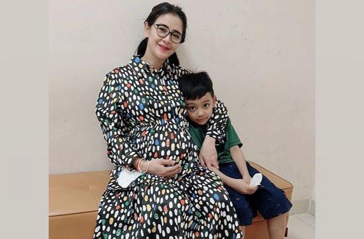 Perjalanan Uut Permatasari Melahirkan Anak Kedua. (Instagram/@uutpermatasari)