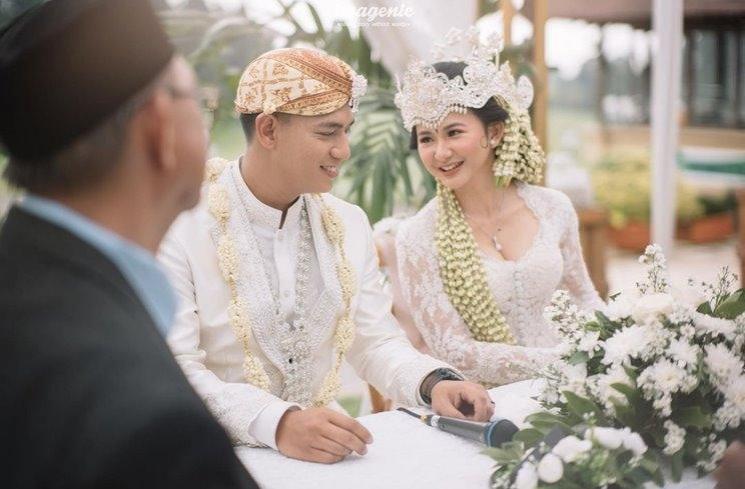 Pernikahan Adinda Azani. (Instagram/@dindazani)