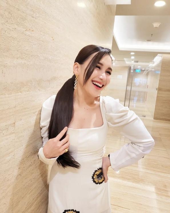 Artis Punya Bisnis Karaoke(Instagram/@ayutingting92)