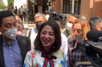 Hadiri Sidang Cerai, Outfit Dewi Perssik Nggak Kaleng-kaleng: Senilai 36 Juta Rupiah
