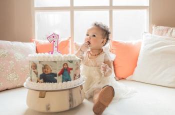 9 Potret Ulang Tahun Baby Aiko Anak Wendi Cagur, Gemas Banget!