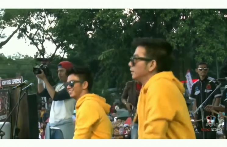 Performa Rizki Ridho Pada Saat Manggung (Instagram/@tante.rempong.official)