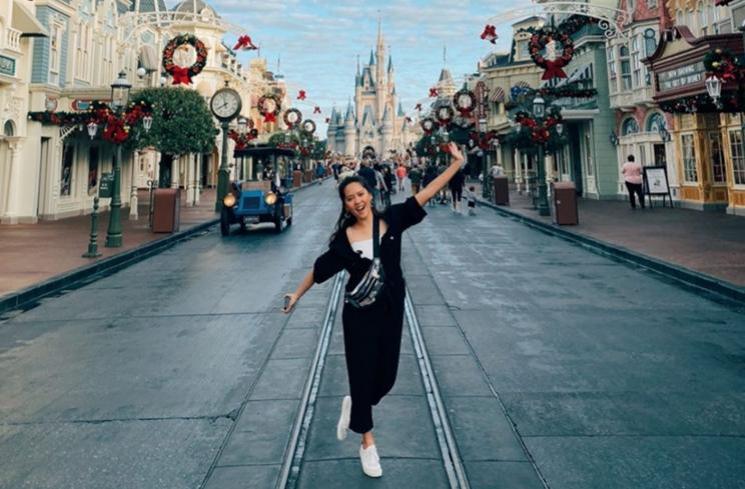 Potret artis liburan di Disney World Orlando (Instagram/@lalakarmela)