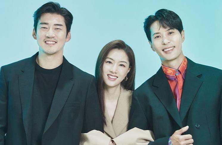 Adu Gaya Seo Ji Hye di Kiss Sixth Sense dan Adamas (Instagram/@disneypluskr)