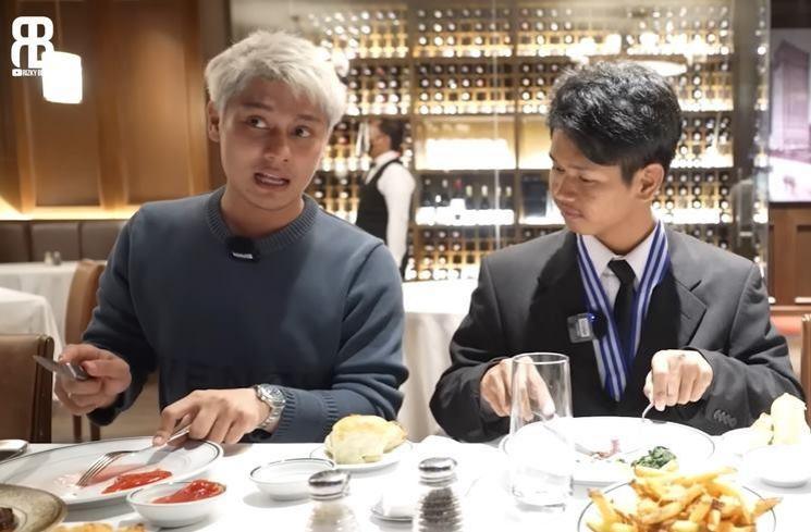 Momen Rizky Billar traktir karyawan makan di restoran mewah (YouTube/Rizky Billar)