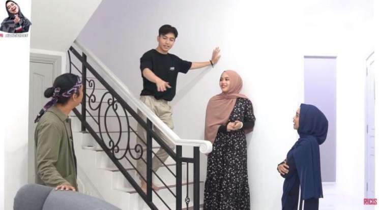 Rumah Mewah Putri Delina. (YouTube/SULE PRODUCTIONS) 