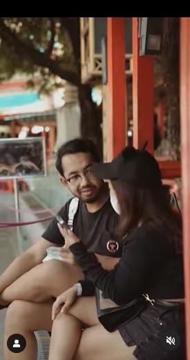 Momen Mesra Kiky Saputri dan M. Khairi. (Instagram/kikysaputrii)