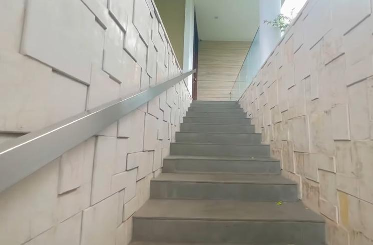 Rumah Dewi Perssik yang Harganya Rp 30 Miliar (YouTube DEWI PERSSIK)