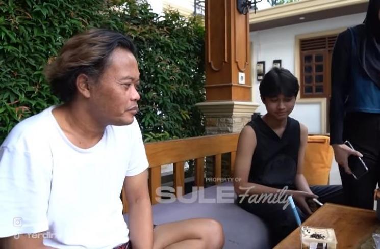 Sule kumpul bareng anak. (YouTube/Sule Family)