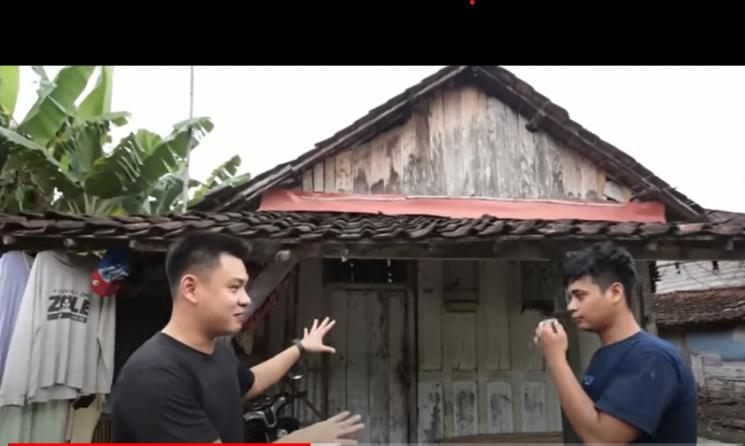 Potret Rumah Ponari Si Dukun Cilik. (YouTube/ Ric Snt)