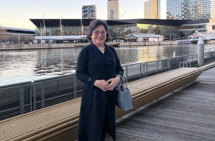 Potret Irma Moeis Mertua Sandra Dewi (Instagram/@irmamoeis)