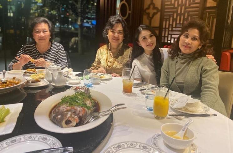 Potret Irma Moeis Mertua Sandra Dewi (Instagram/@irmamoeis)