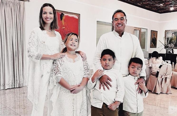 Momen Artis Rayakan Idul Adha Bareng Keluarga (instagram/@ramadhaniabakrie)