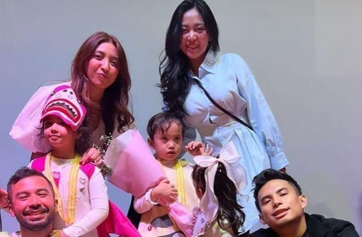Potret Xabiru Tampil di Acara Sekolah (instagram/@rachelvennya)