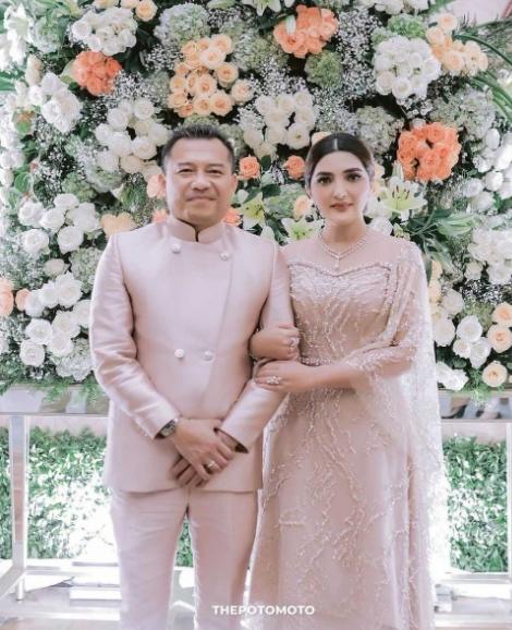 Pernikahan Artis yang Disiarkan di TV. (Instagram/ananghijau)