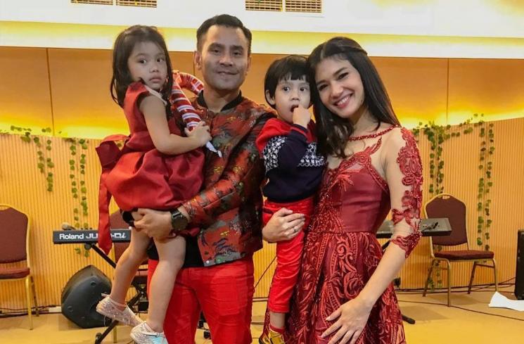 Gaya Kondangan Duma Riris Istri Judika (instagram/duma_riris)