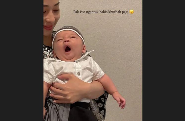 Potret Gemas Baby Izz Rayakan Idul Adha di Amerika (Instagram/@umi.nurfitriyani)