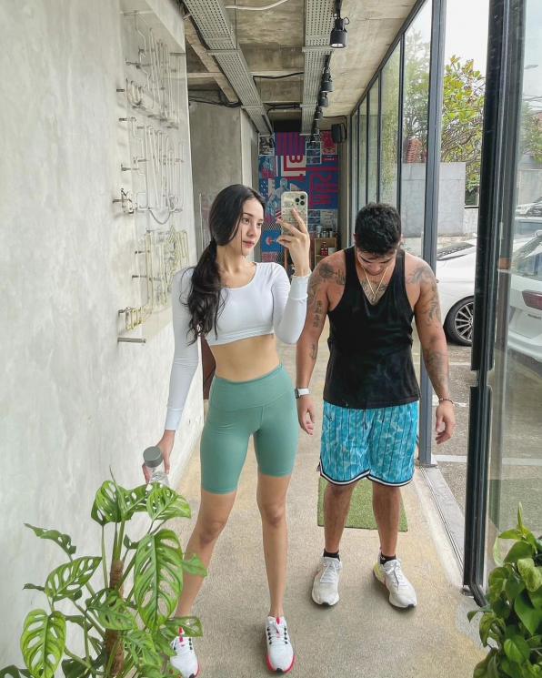 Potret Anya Geraldine Pakai Baju Olahraga (Instagram/anyageraldine)