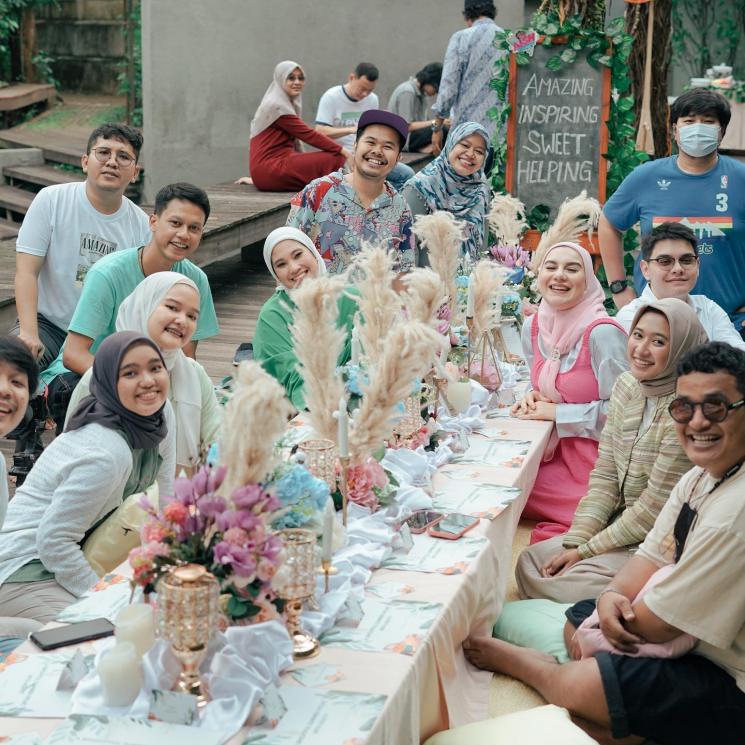 Potret Irish Bella gelar summer party. (Instagram/_irishbella_)