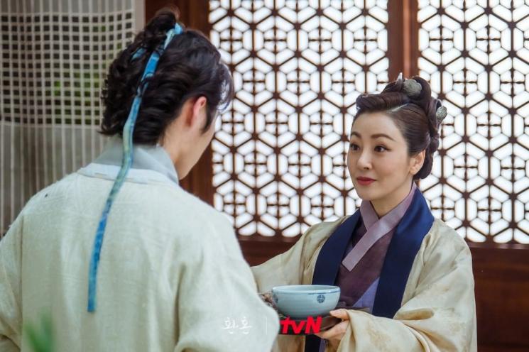 Pesona Oh Na Ra di Alchemy of Souls (Instagram/@tvn_drama)