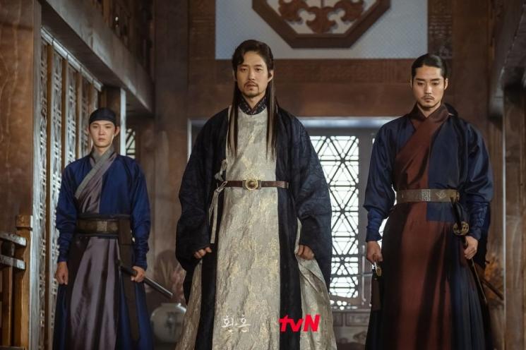 Potret Yoo Joon Sang di Alchemy of Souls (Instagram/@tvn_drama)
