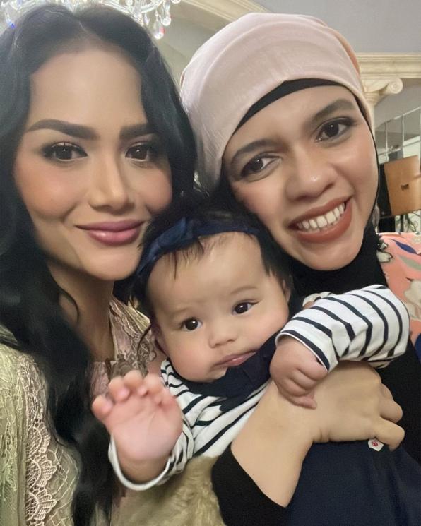 Momen Krisdayanti Kedatangan Keluarga Besan (Instagram/@krisdayantilemos)