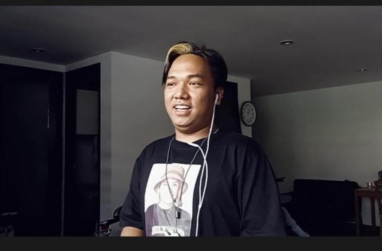 Mail, asisten Nikita Mirzani di Pesanggrahan, Jakarta Selatan pada Kamis (14/7/29/2022). (MataMata.com/Rena Pangesti)