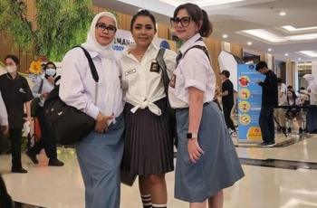 Mayangsari Dandan Pakai Seragam SMA, Malah Diketawain Anak dan Ussy: Mama Lepas Kendali!
