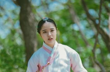 9 Pesona Kim Hyang Gi di Poong The Joseon Psychiatrist, Lawan Main Kim Min Jae yang Cantik dan Terampil