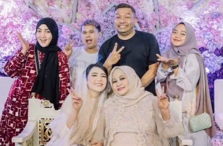 Momen Pengajian Via Vallen (instagram/@moirephoto)