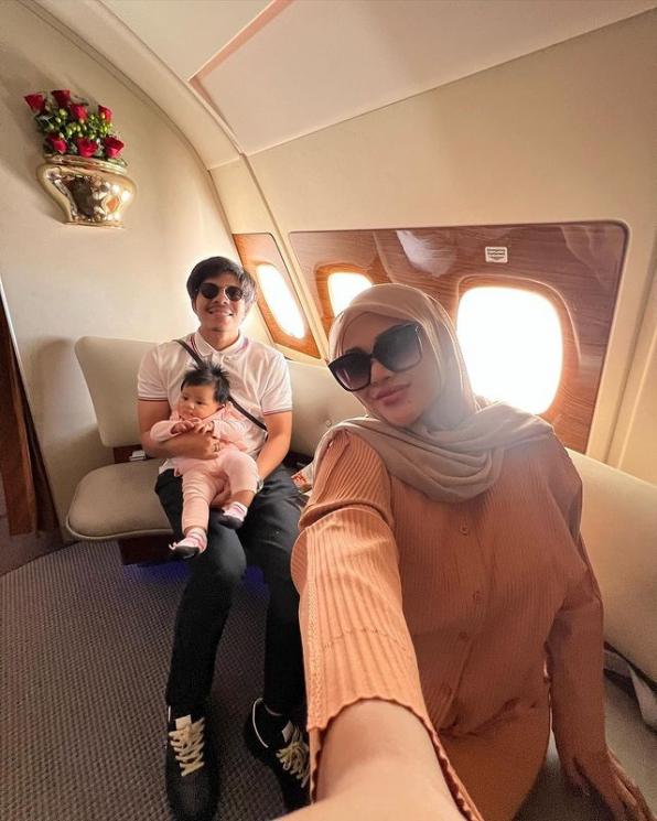 Potret Aurel Hermansyah Berangkat ke Italia. (Instagram/aurelie.hermansyah)