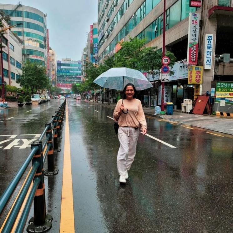 Potret Lydia Kandou di Korea (instagram/@filminang)