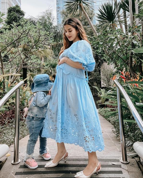 Potret baby bump kehamilan kedua Tasya Farasya. (Instagram/@tasyafarasya)