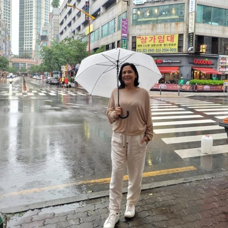 Potret Lydia Kandou di Korea (instagram/@filminang)