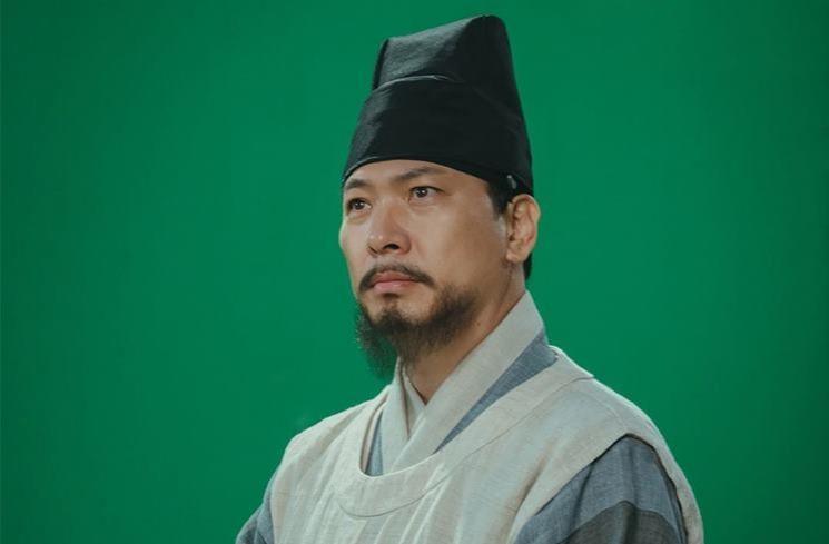 Potret Kim Sang Kyung di Poong The Joseon Psychiatrist (Instagram/@tvn_drama)