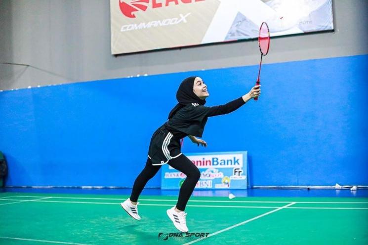 Momen Rizky Billar dan Lesti Kejora Main Badminton (Instagram/tobaboybc)