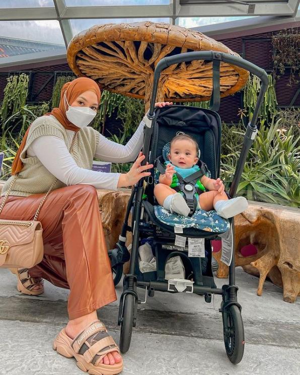 Potret Kompak nathalie Holscher dan Adzam. (Instagram/nathalieholscher)