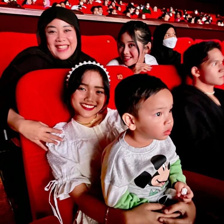 Gala premiere film Bukan Cinderella. (Instagram/puput100ly)