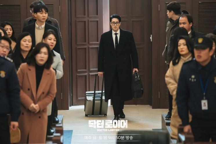 Adegan Berkesan Doctor Lawyer (Instagram/mbcdrama_now)
