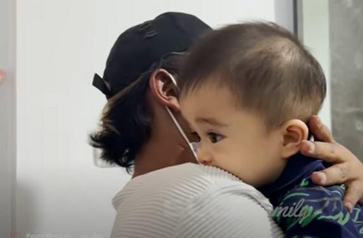 Potret Sule Bertemu Adzam. (YouTube/Sule Family)