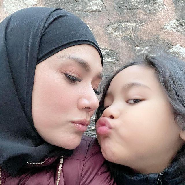 Potret Mulan Jameela Momong Anak (instagram/@mulanjameela1)